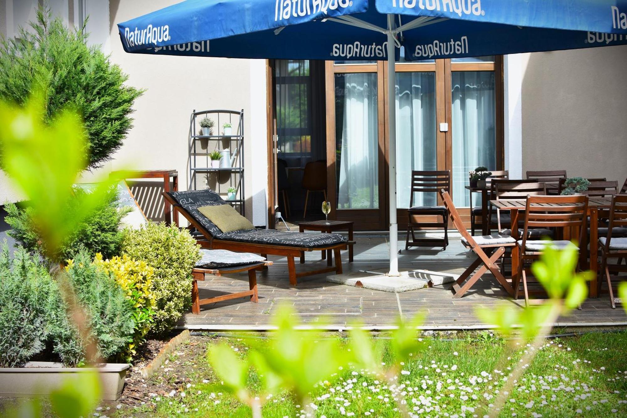 Garda Hotel โซมบ็อตเฮย์ ภายนอก รูปภาพ