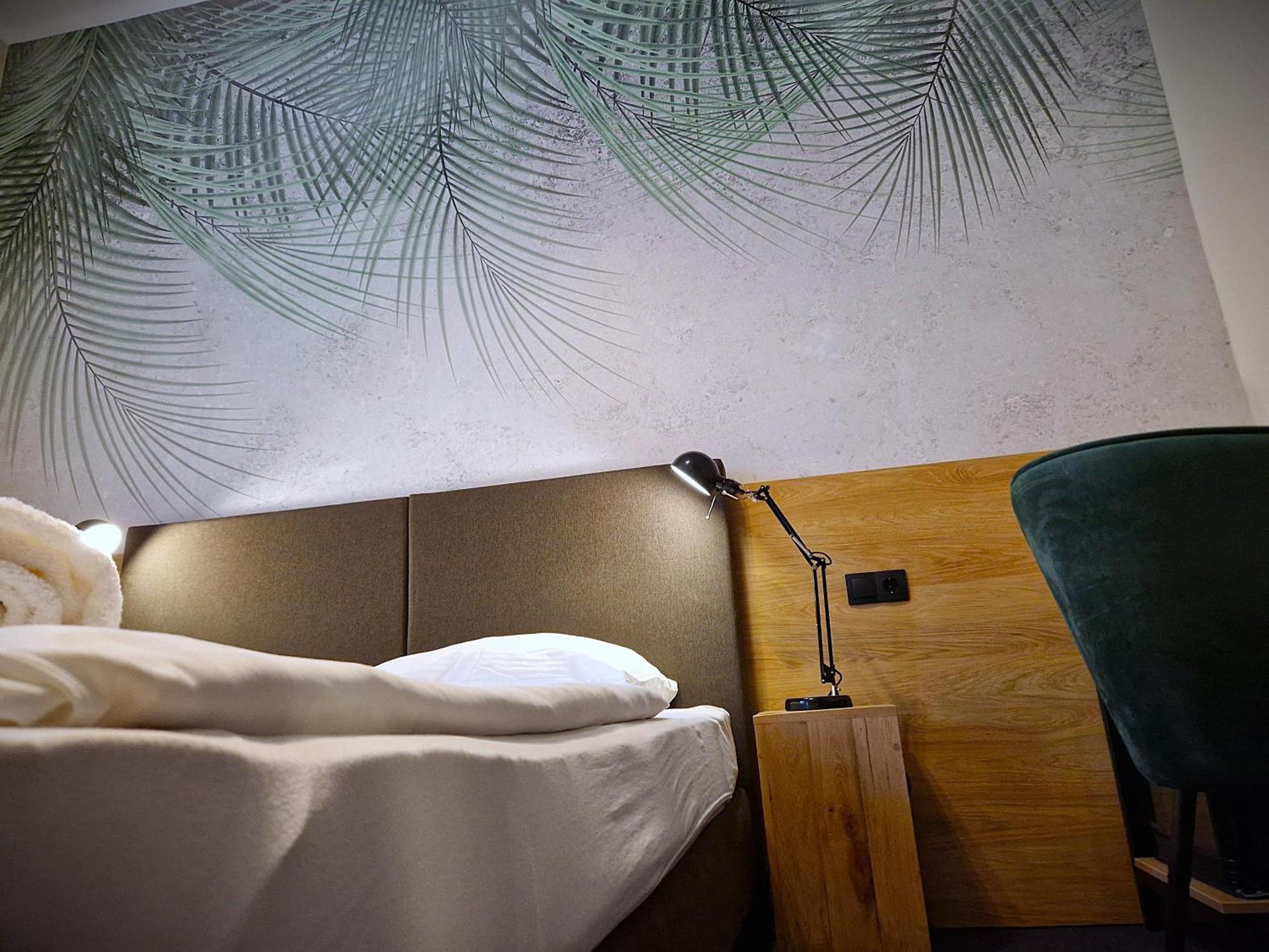 Garda Hotel โซมบ็อตเฮย์ ภายนอก รูปภาพ